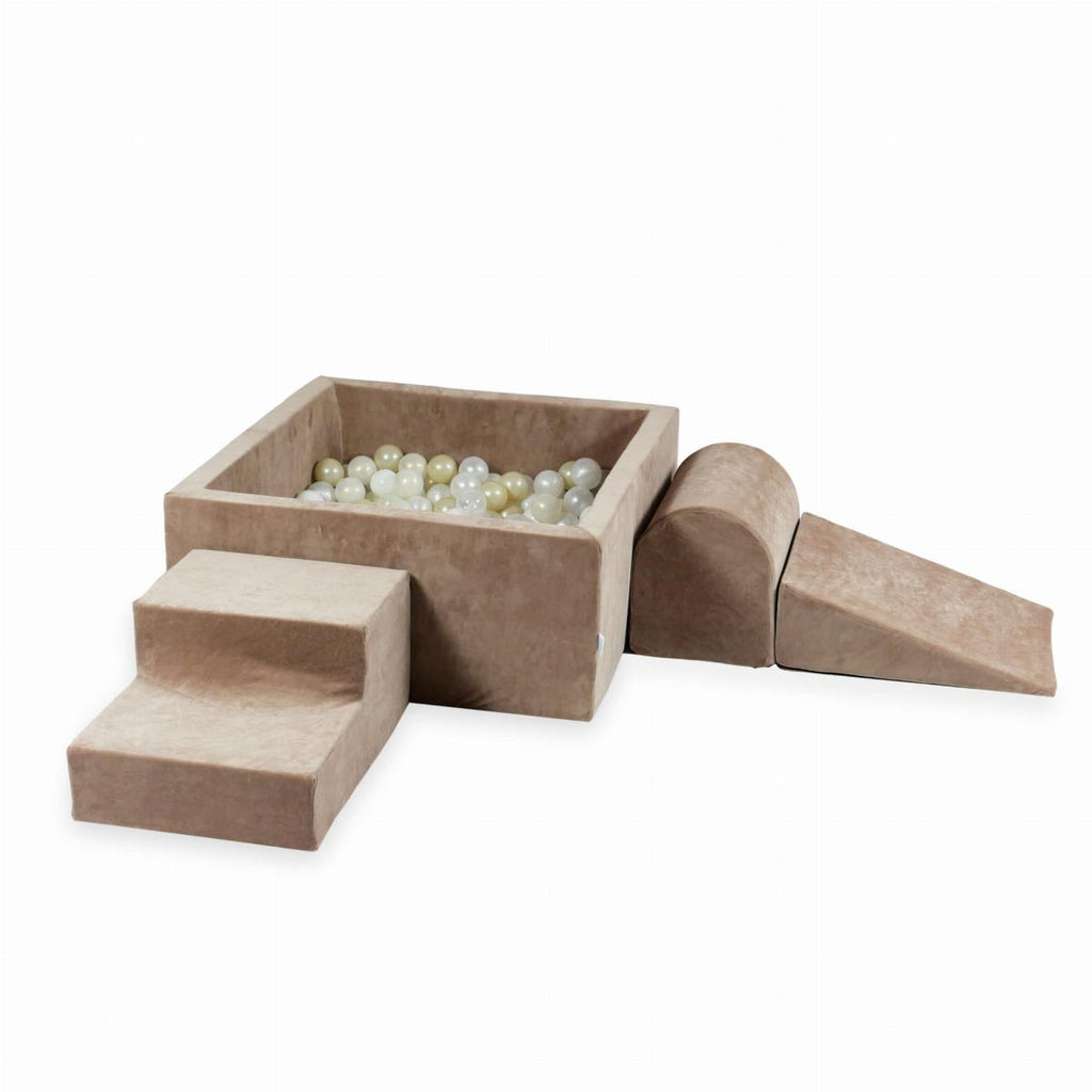 Foam speelset met vierkant ballenbad